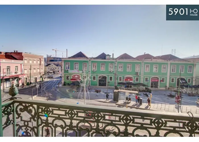 Houze Near Lx Factory And The River Appartement *